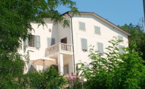 Villa a Montebello (VI)